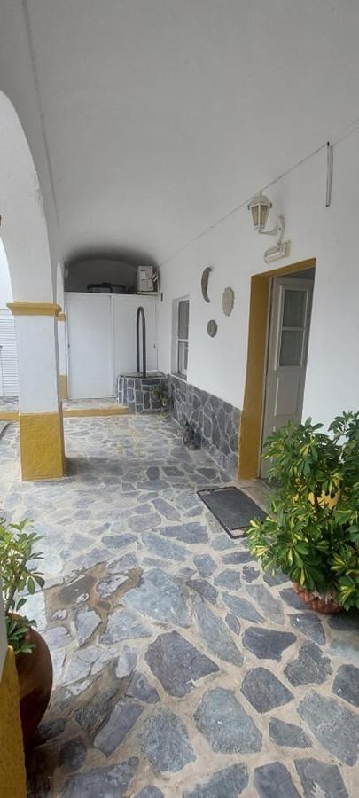 Guesthouse Da Vila Mourão Екстериор снимка