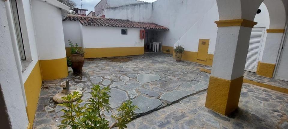 Guesthouse Da Vila Mourão Екстериор снимка